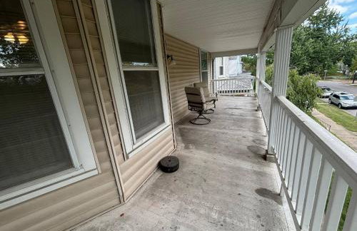 2nd Floor suite, close to ISU, Mill, & downtown - Foto 11