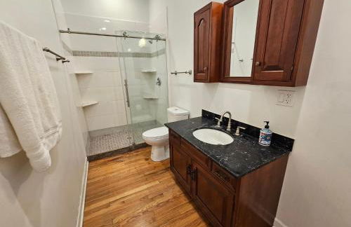 Club Salon Sleeps 10-20 Free Parking & TV - Foto 11