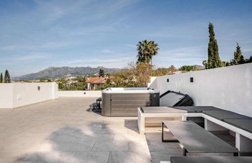 Villa With Jacuzzi and Panoramic Views in Prestigious El Rosario, Marbella - Foto 16