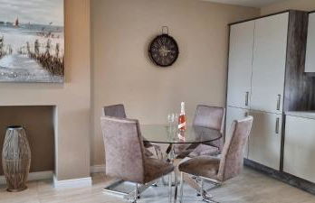 The Quays Apartment - Photo 3