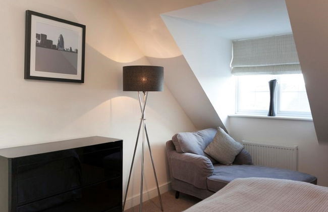 The Townhouse - Photo 6