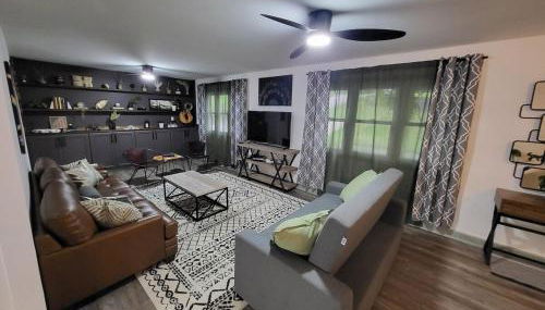 Spacious, Renovated, 5-bedroom Retreat, Near I-85 - Foto 2