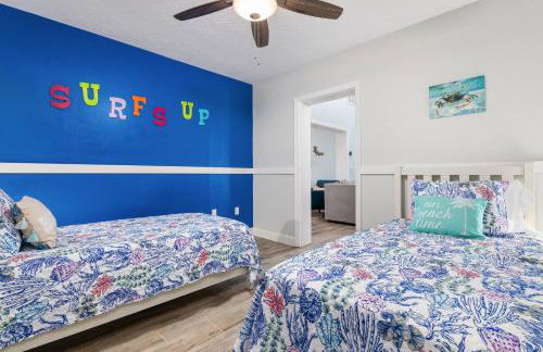 Nautical Escape! Private pool home with a tropical backyard oasis! - Foto 32