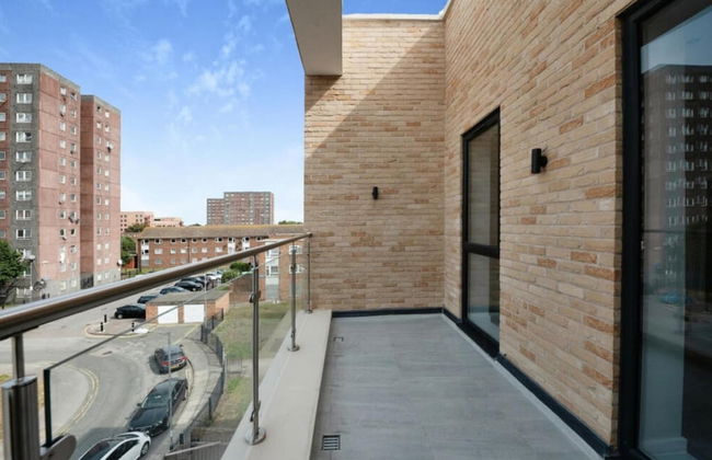 Stunning 2-bed Apartment in Barking - Foto 15