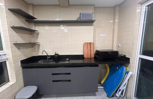 APTO BEIRA MAR - ACONCHEGANTE _ VARANDA GOURMET - WIFI - NETFLIX - TV A CABO - PRAIA GRANDE - Photo 66