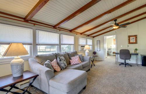 7 Mi to Neuse River! Family Home with Poolside Oasis - Foto 6