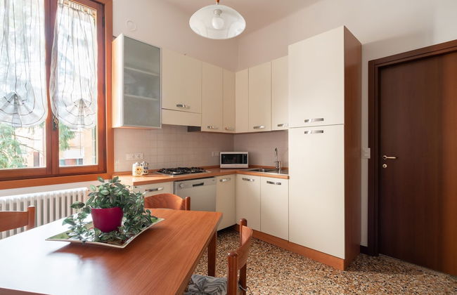 San Polo Canal View Apartments - Photo 53