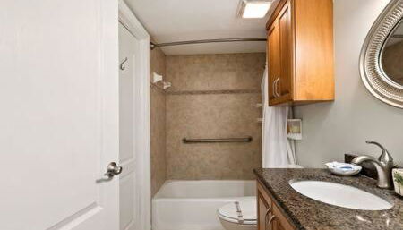 Ocean Views from Your Private Balcony! Sunglow Resort 704 by Brightwild - Foto 3