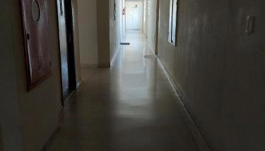 Apto frente à praia, aconchegante, vista lateral pro mar! - Foto 4