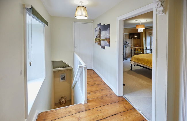 Host Stay Sixpence Cottage - Foto 6