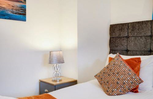 Eastons 2 Bedroom Apartment with Sofa Bed - Photo 22