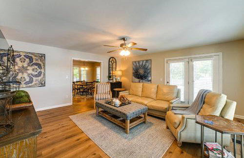 Spacious Kentucky Lake Escape with Dock and Views - Foto 7