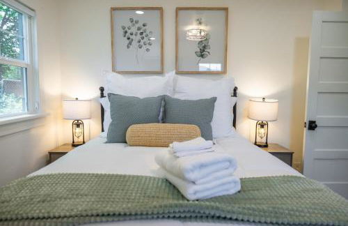 Newly Renovated, Cozy Home - Quiet, Mountain Views - Foto 19