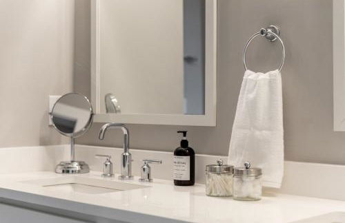 STAR Retreat Townhome with Garage 3 miles to Downtown - Foto 31