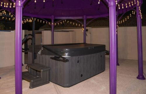 Boho Chic Arizona Villa w Pool & Mini Golf - Foto 13