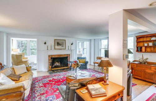 Steps to Downtown Stockbridge Home with Patio! - Foto 5