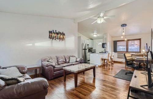 Vaulted Ceilings, Natural Light Apt near Olde Town - Foto 26