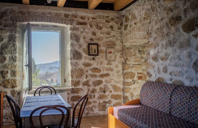 Casale nel Verde con Piscina e Vista - Foto 8