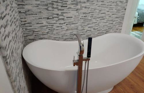 Lovely Home - Relaxing- with many Amenities & Pool - Foto 46