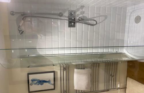 Upper House Stunning Country Home - Photo 28