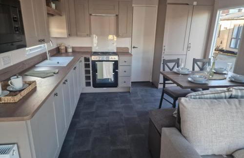 Serenity - Luxury Hot Tub, Sunnymede, Fantasy Island, Ramped Access, Parking, 2 dogs max - East Coast Holidays - Foto 24