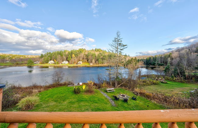 Mount Snow Cabin with Private Hot Tub by RedAwning - Foto 42