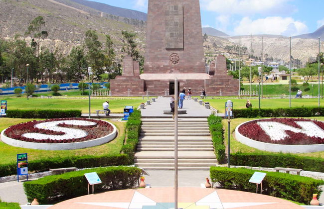 Quito's Equatorial Line Tour & Cable Car - Photo 8