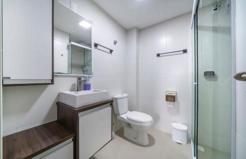 Encantador Apartamento 100m da Praia com vista mar - Foto 14