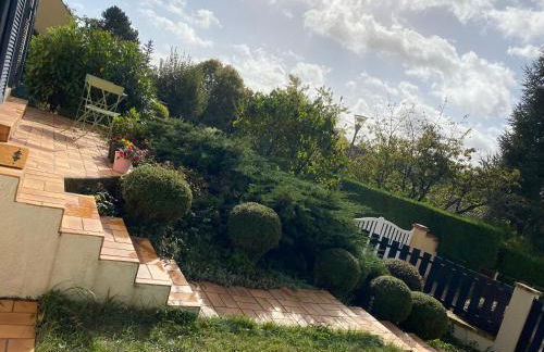 Quite House - Photo 20