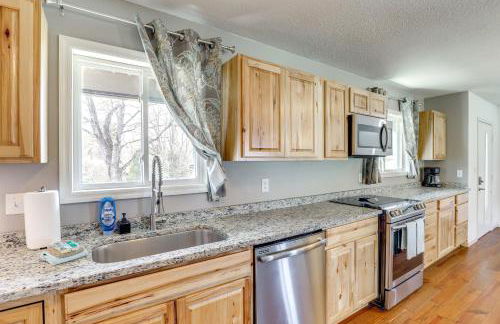 River Access and Gorgeous Views Pisgah Forest Home! - Foto 8