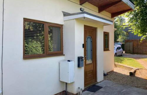 CV225AA 1 Bedroom-Near Rugby School-Ground Floor-WiFi-Self Check In - Foto 9