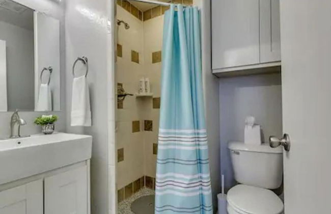 Garage Studio near OUSHC Hospital - Photo 1