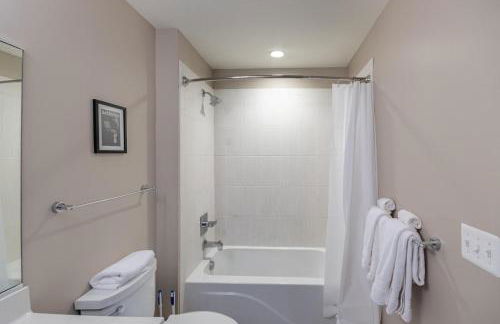 Reston 2br w pool gym nr dining drinks WDC-830 - Foto 13