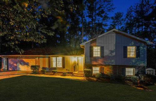 Spacious 5BR Retreat Sleeps 12,Large Deck - Foto 42