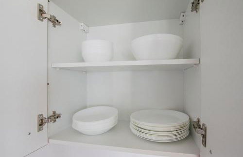 Tolstov Apartments - 3 Room Apartments - Kitchen - Balcony - 5 min to Messe DUS - Foto 30