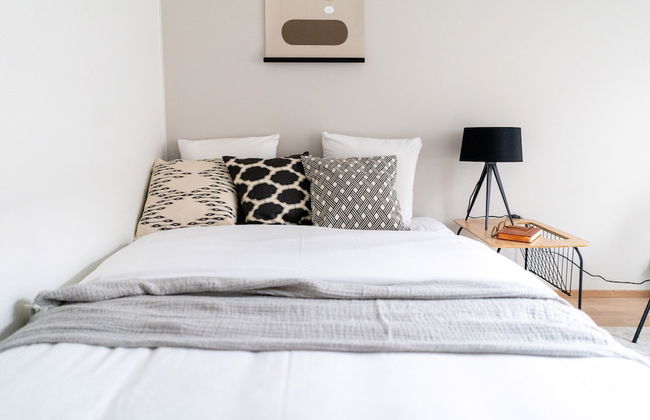 Bright studio by Logomo & Train station - Foto 2