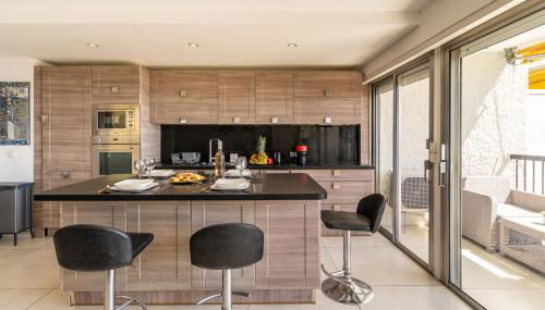 Magnificent 3 Rooms-Sea View-Terrace-Pool - Photo 3