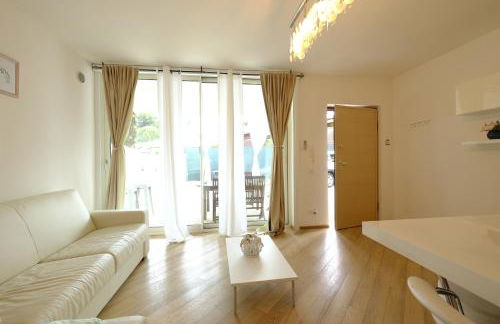 MIMA61 - Appartamento con piscina, giardino e posti auto a 50mt dal centro - Foto 7