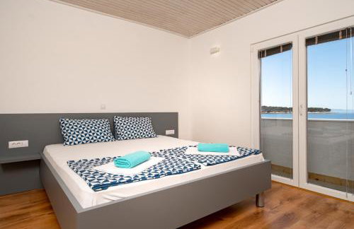 Apartments & Rooms Fam Ribarić - Photo 10