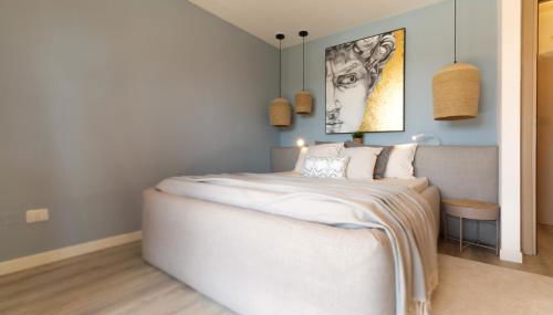 Exclusive Pool Access, 2 floors, Balcony View, Parking - Foto 4