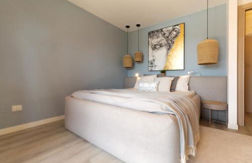 Exclusive Pool Access, 2 floors, Balcony View, Parking - Foto 4