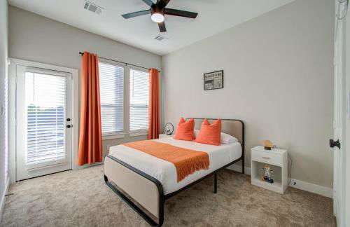 The Orange HTX by NRG Med Cent - Photo 37