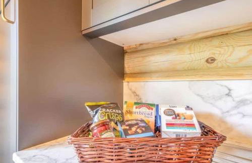 Treetops Luxury Log Cabin - Hot tub, BBQ & Sauna - Foto 14