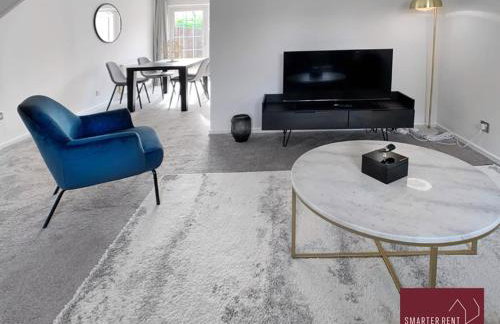 Farnham - 2 Bed House - Parking - Photo 2