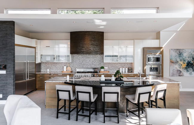 Lakeview Luxury Home in Vineyard w Infinity Pool hot tub - Photo 18