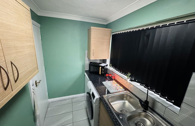 Stunning 2-bed Apartment in Gosport - Foto 13