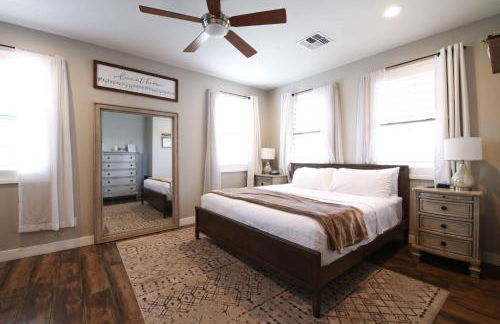 Central Luxury Mountain Oasis with TWO Pools and Jacuzzis - Foto 6