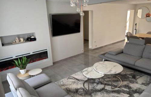 Villa luxueuse et Moderne avec piscine ! - Photo 5