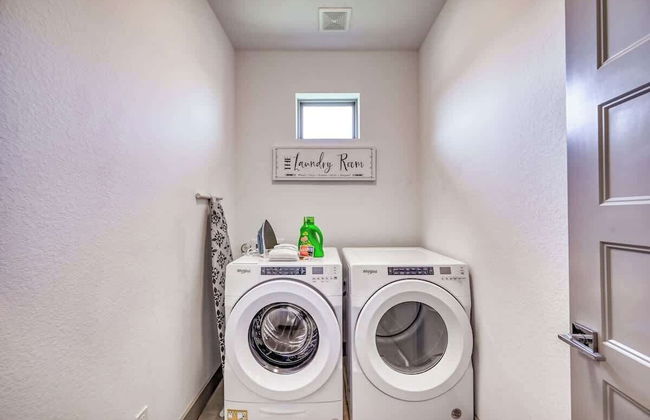 Upscale 5BR Home on Lake Travis With Hottub & Lake Views - Foto 22