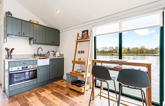 Ondine Houseboat on the Thames - From 160 Per Night - Foto 36